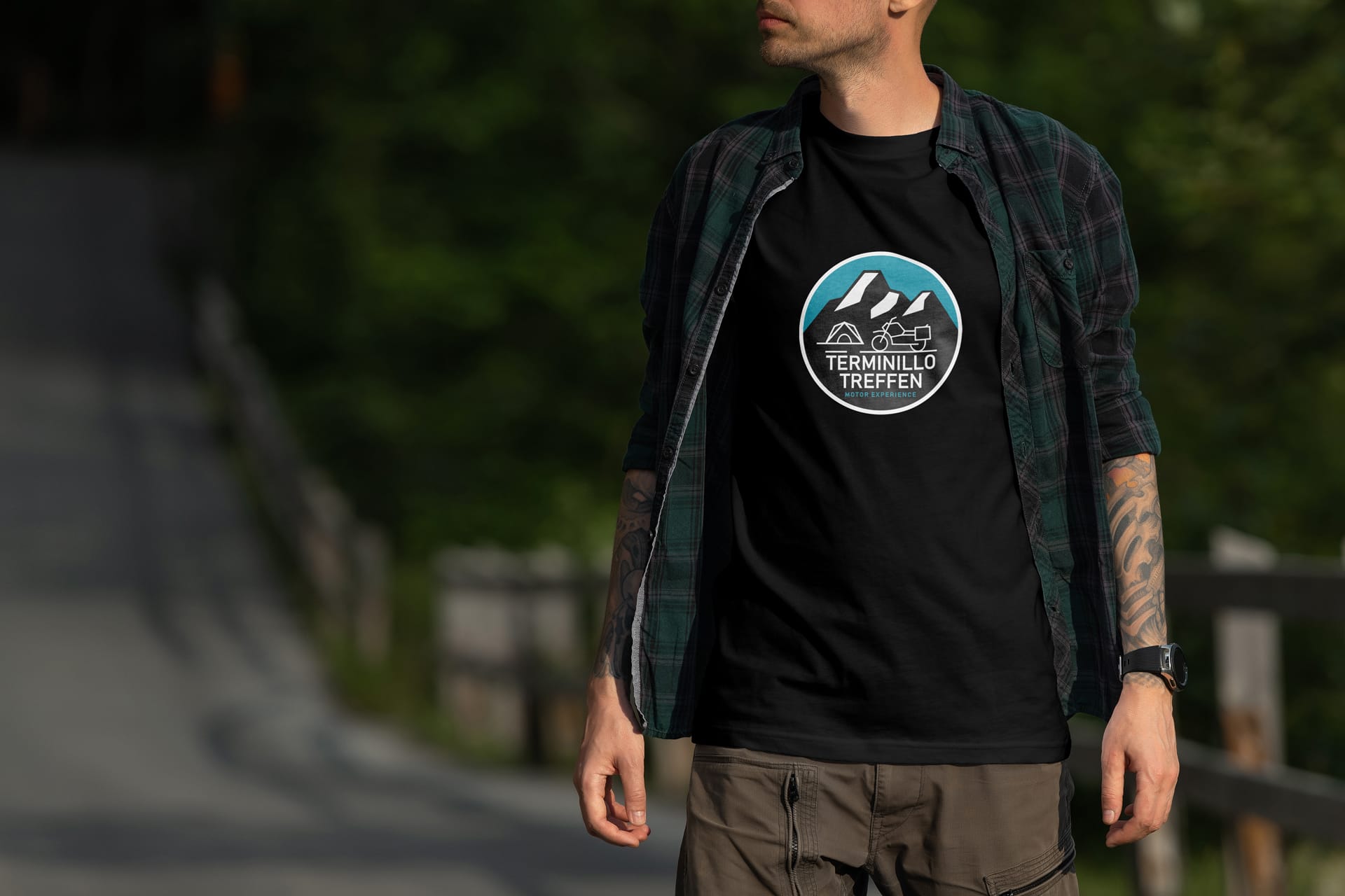 01-tshirt-mockup-alpine-edition-nera.jpg 01 tshirt mockup alpine edition nera